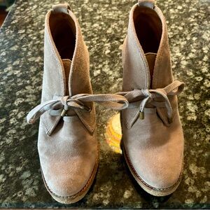 Coach wore twice in excellent condition